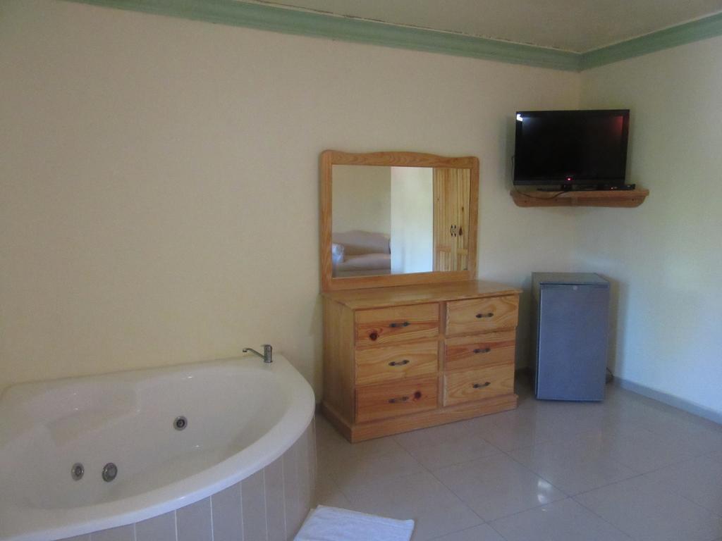 Hotel Cambri Нагуа Номер фото