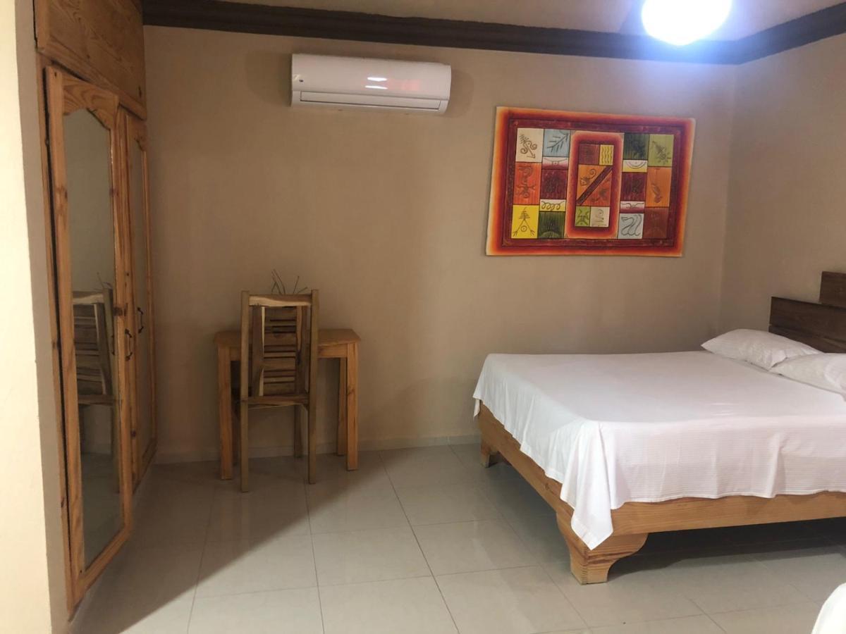 Hotel Cambri Нагуа Экстерьер фото